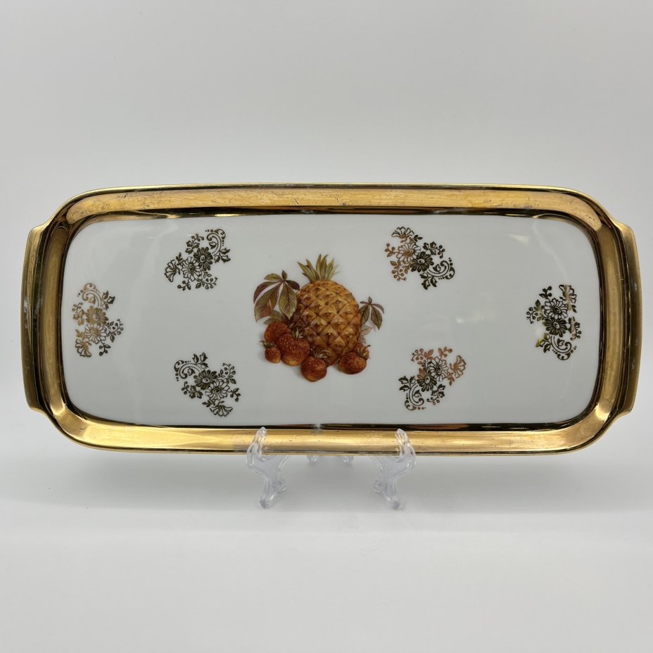 Блюдо вытянутой формы (рулетница), украшенная изображением фруктов, Leni or Erich Parbus, фарфор, деколь, золочение, Бавария, 1960-1980 гг.