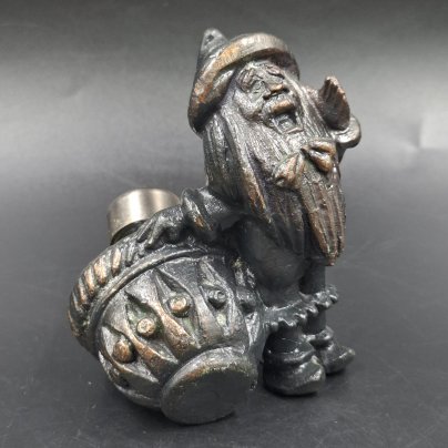 Солонка "Гном с корзиной"