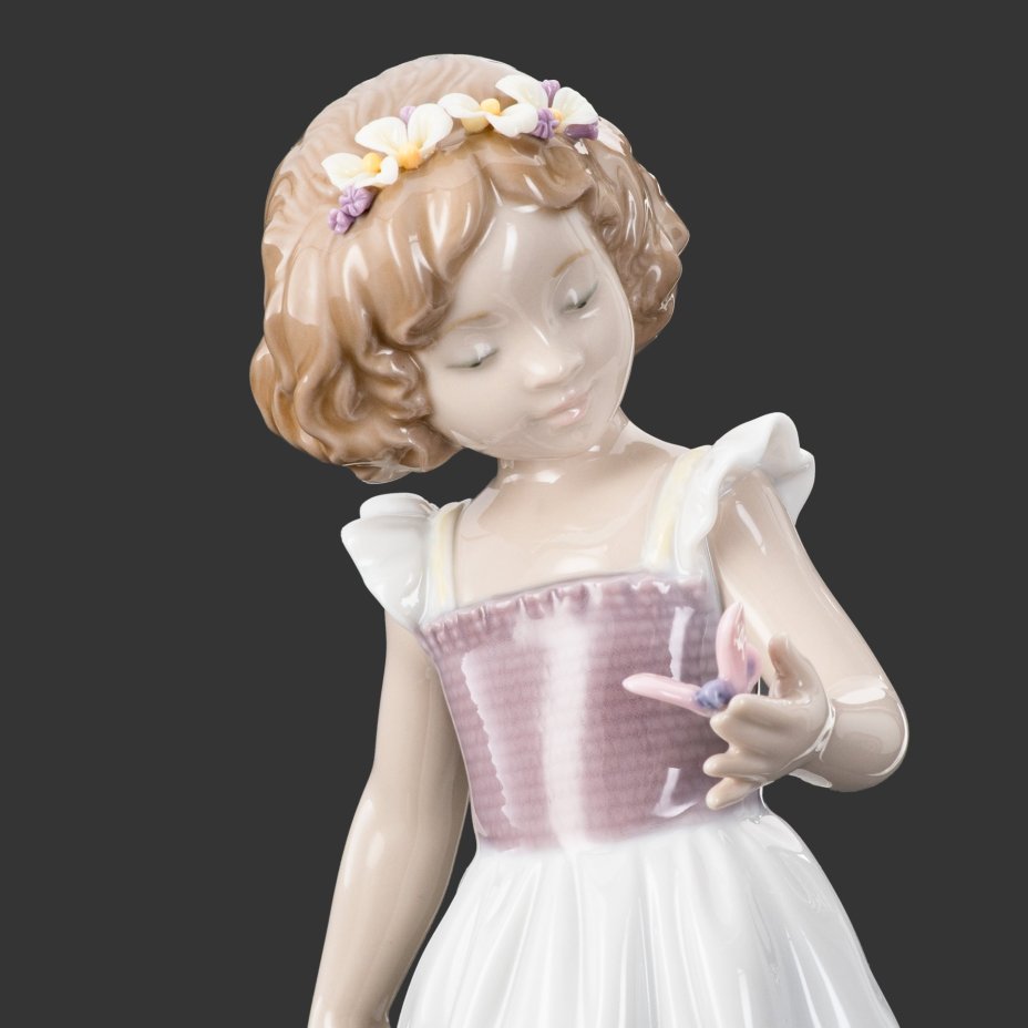 Статуэтка "Good morning, butterfly" ("Доброе утро, бабочка"), скульптор Marco Antonio Nogueron, Lladro