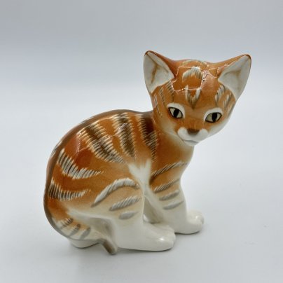 Статуэтка "Котёнок" ("Рыжий котёнок"), скульптор П.П.Весёлов, художник В.М.Жбанов, Ленинградский фарфоровый завод (ЛФЗ)