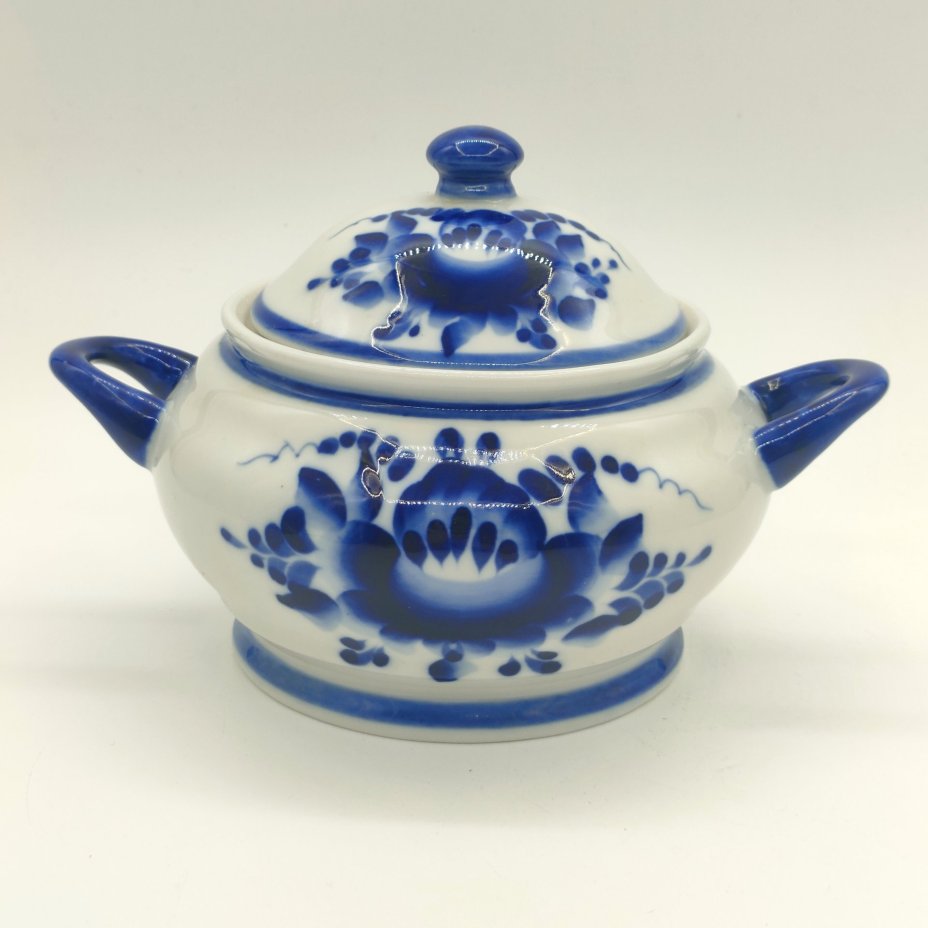 Сахарница (ёмкость для хранения) с цветочным декором, фарфор, роспись, Гжельский фарфоровый завод, Россия, 1990-2015 гг.