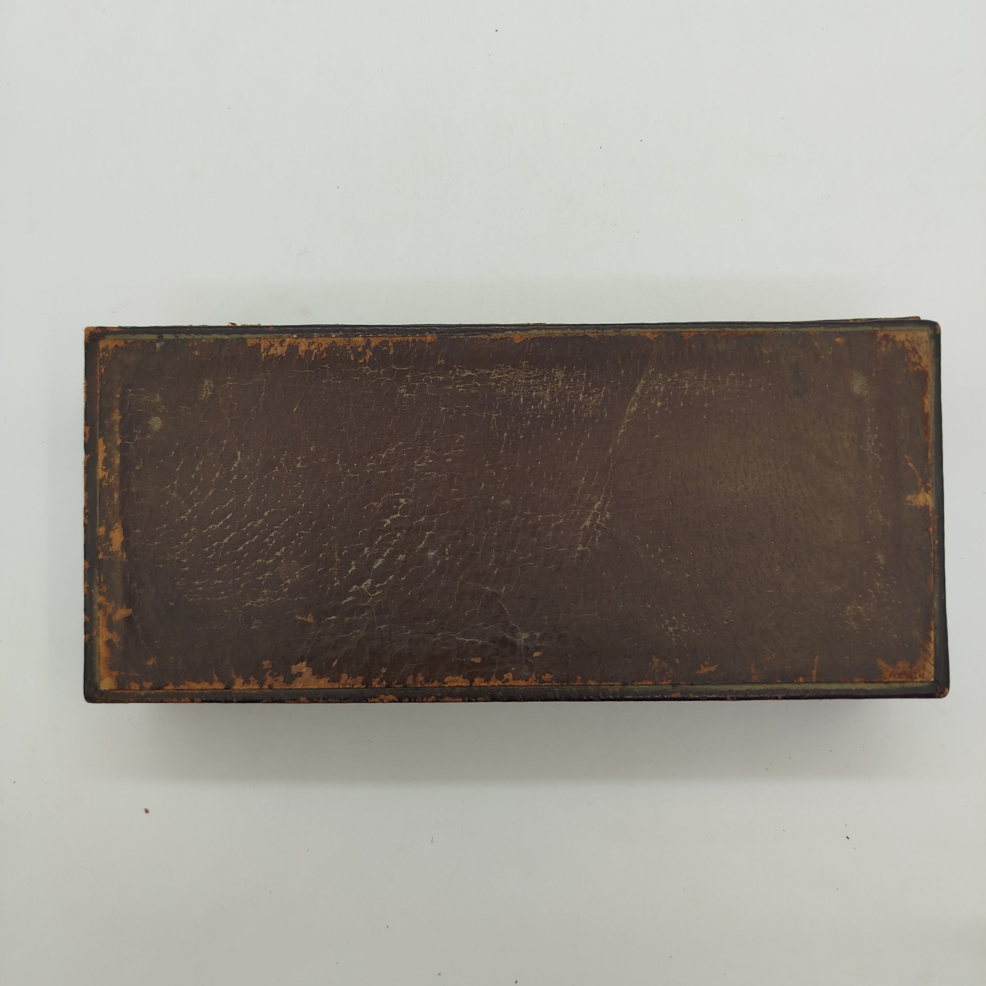 Шкатулка прямоугольной формы, металл, картон, кожа, Россия, 1910-1940 гг.