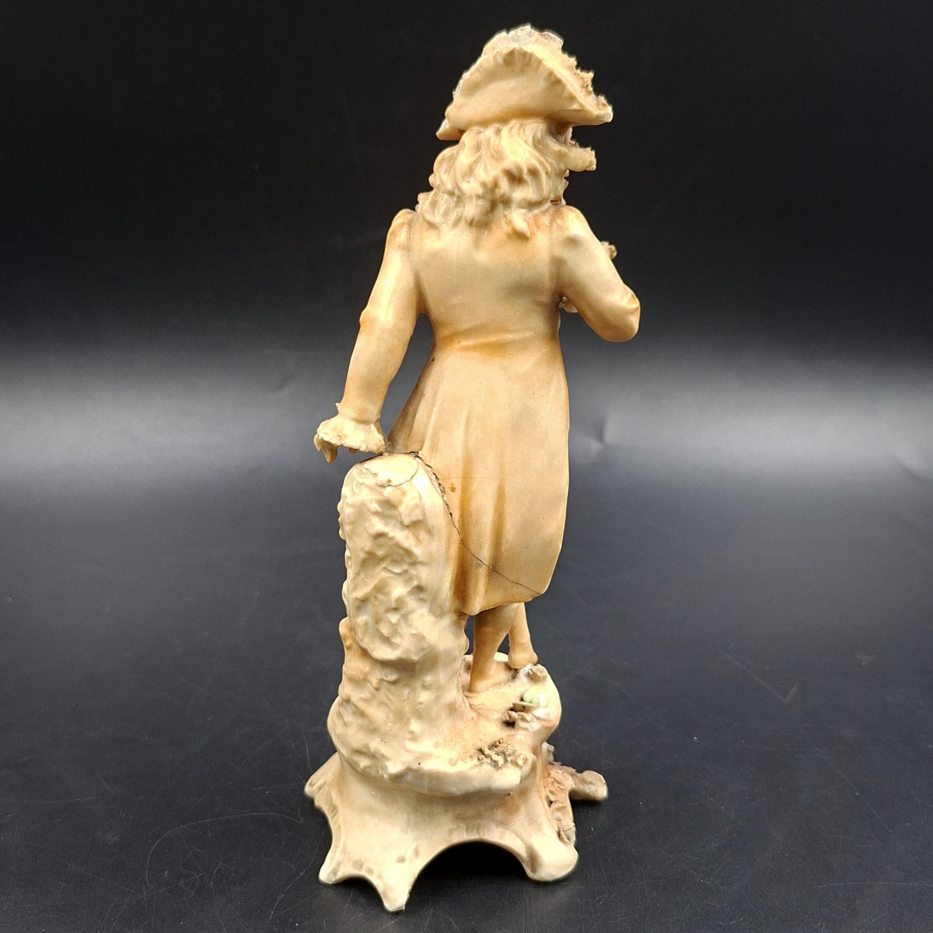 Статуэтка "Галантный кавалер", фарфор, роспись, Западная Европа, 1880-1920 гг.