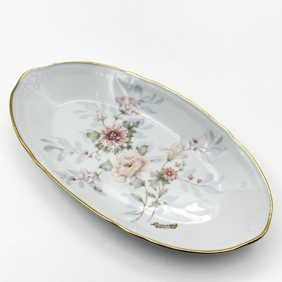 Селедочница, украшенная нежным цветочным декором, фарфор, деколь с подрисовкой, Limoges, Франция, 1970-2000 гг.