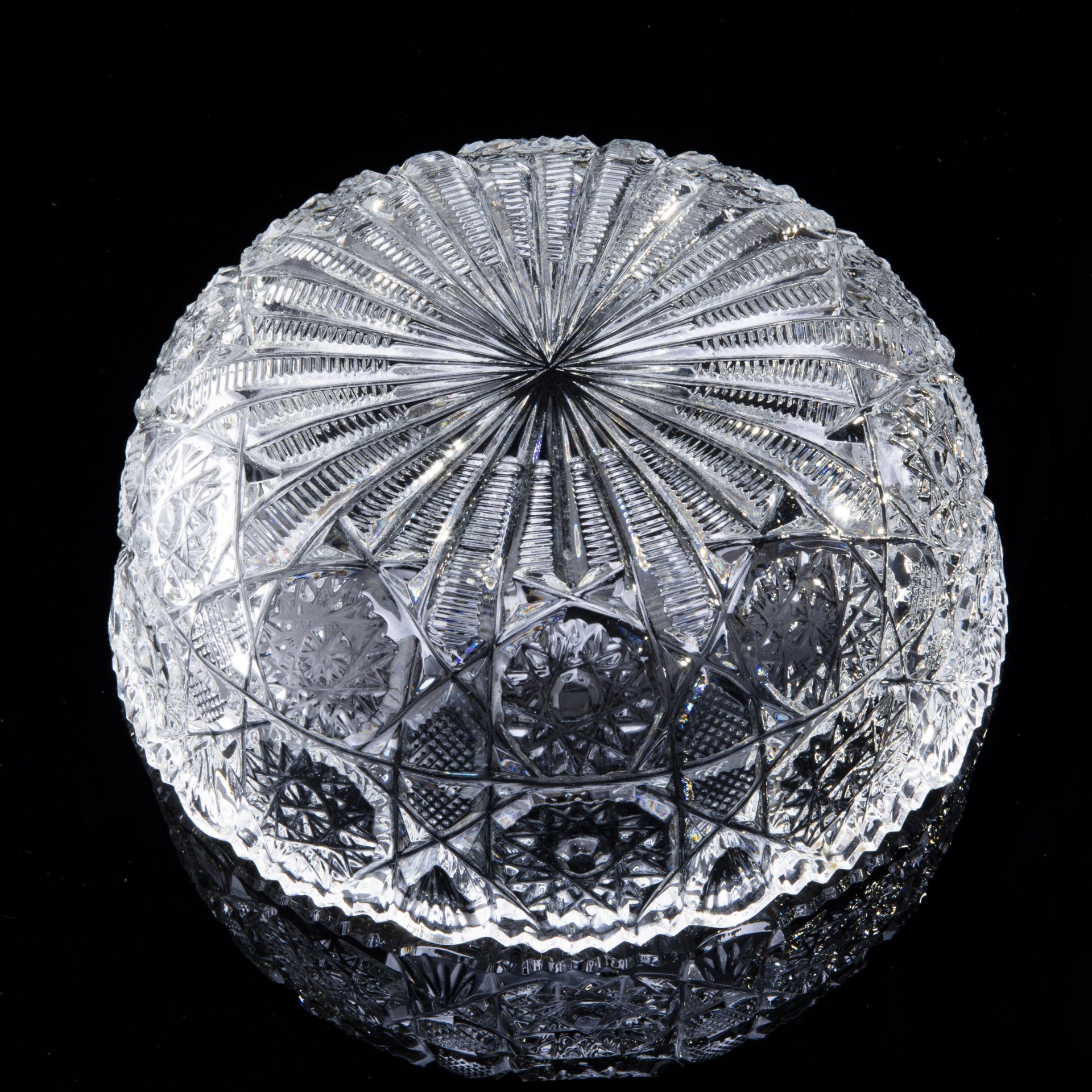 Салатник с рельефным декором, стекло, СССР, 1980-1990 гг.