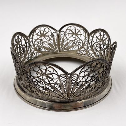 Подставка под сахарницу с флоральным декором, клеймо 9ЮММЕТ, мельхиор (медь-никель), скань, Завод «Мстерский ювелир», СССР, 1960-1990 гг.