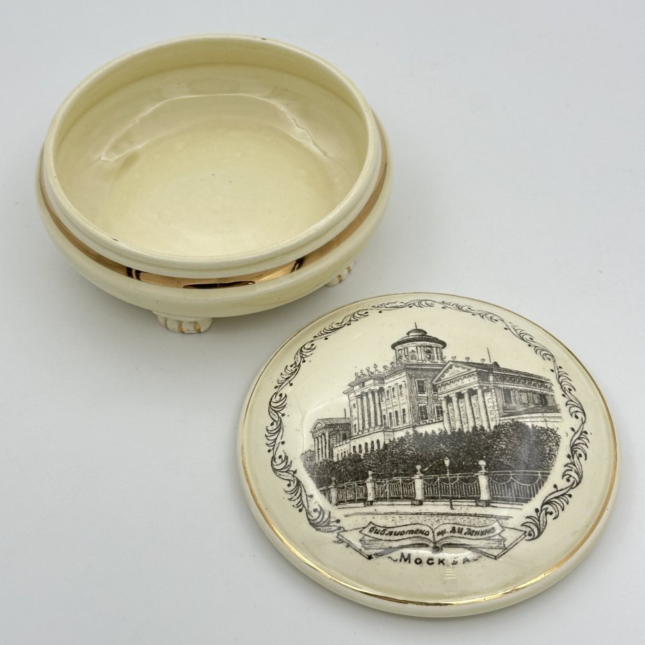 Шкатулка "Библиотека им. В.И. Ленина. Дом Пашкова", Конаковский фаянсовый завод им. М.И. Калинина (ЗиК Конаково)