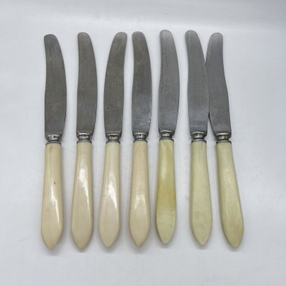 Набор из 7 столовых ножей, металл, пластик, СССР, 1960-1980 гг.