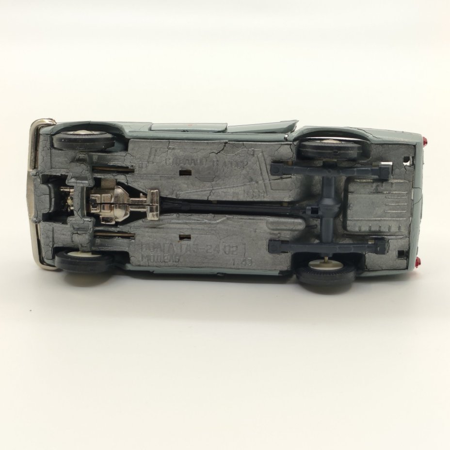 Модель автомобиля "Волга ГАЗ-24-02" (Медслужба)