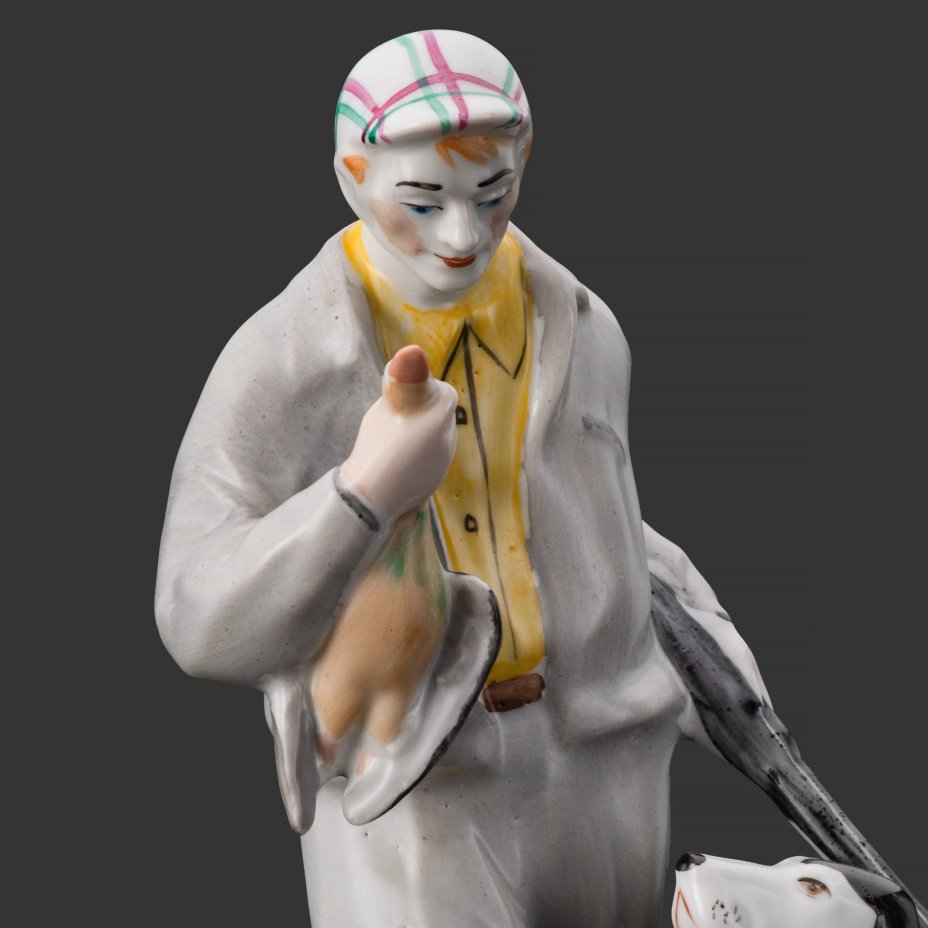 [Редкость] Статуэтка "Охотник с собакой", фарфор, роспись, золочение, Барановский фарфоровый завод, СССР, 1953-1957 гг.