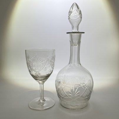 Штоф и бокал (в подборе) с декором "алмаз дугами", стекло, выдувание, алмазная грань, Россия, 1910-1940 гг.