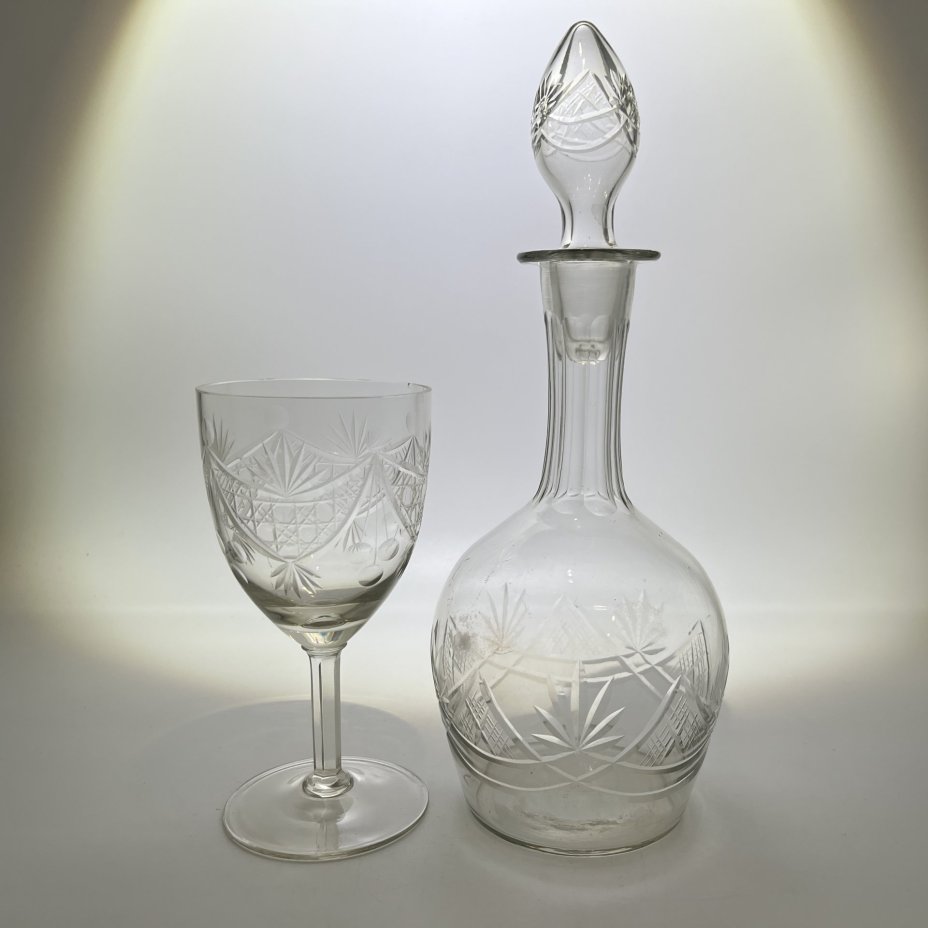 Штоф и бокал (в подборе) с декором "алмаз дугами", стекло, выдувание, алмазная грань, Россия, 1910-1940 гг.