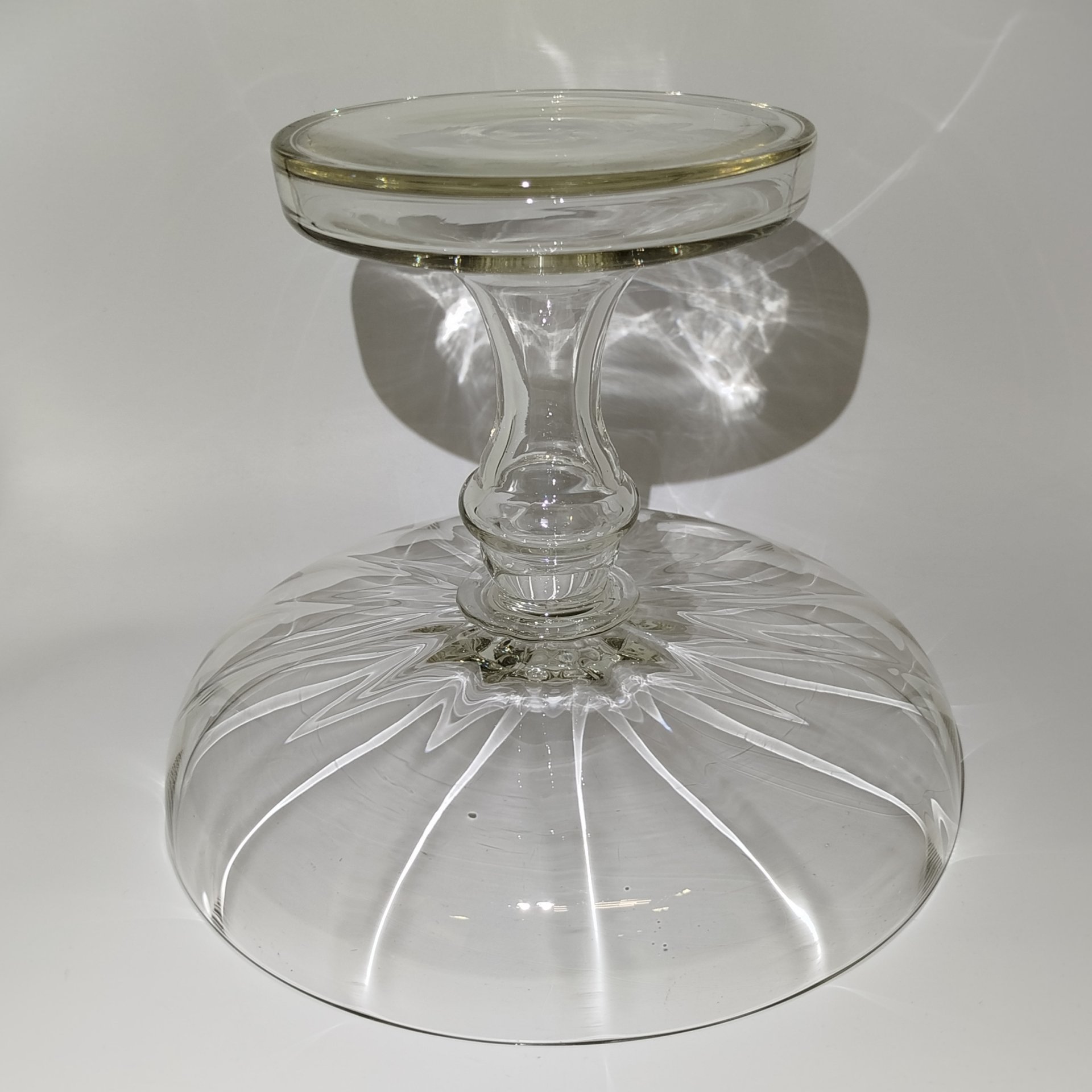 Ваза на ножке (фруктовница), стекло, Российская империя, 1900-1910 гг.