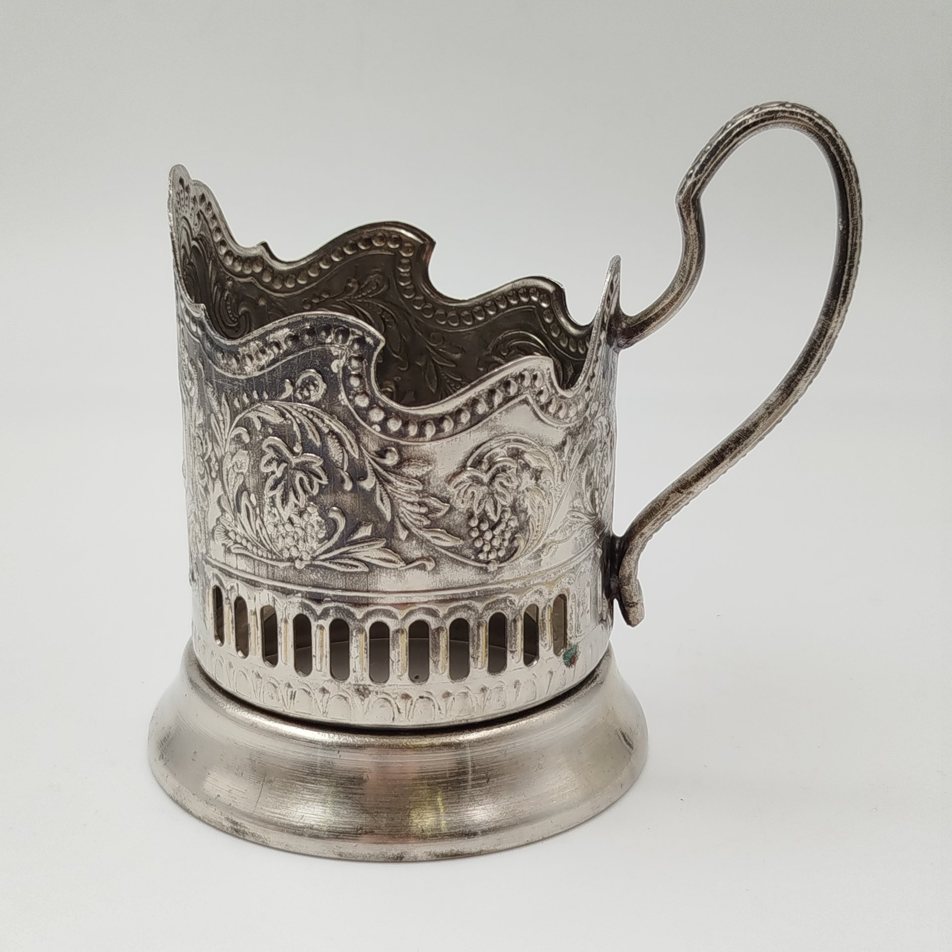 Подстаканник "Советский космос", мНЦ (медь-никель-цинк), Кольчугинский завод цветных металлов, СССР, 1960-1980 гг.