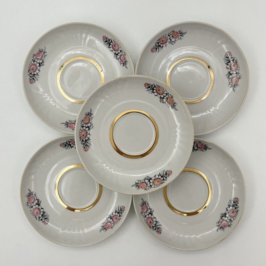 Набор из 5-ти чайных пар с цветочным декором, фарфор, деколь, золочение, Рижский фарфорово-фаянсовый завод, СССР, 1970-1980 гг.