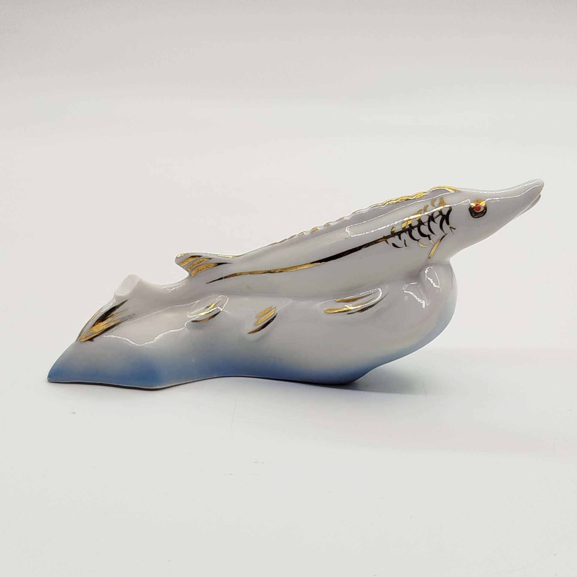 Статуэтка "Осётр"