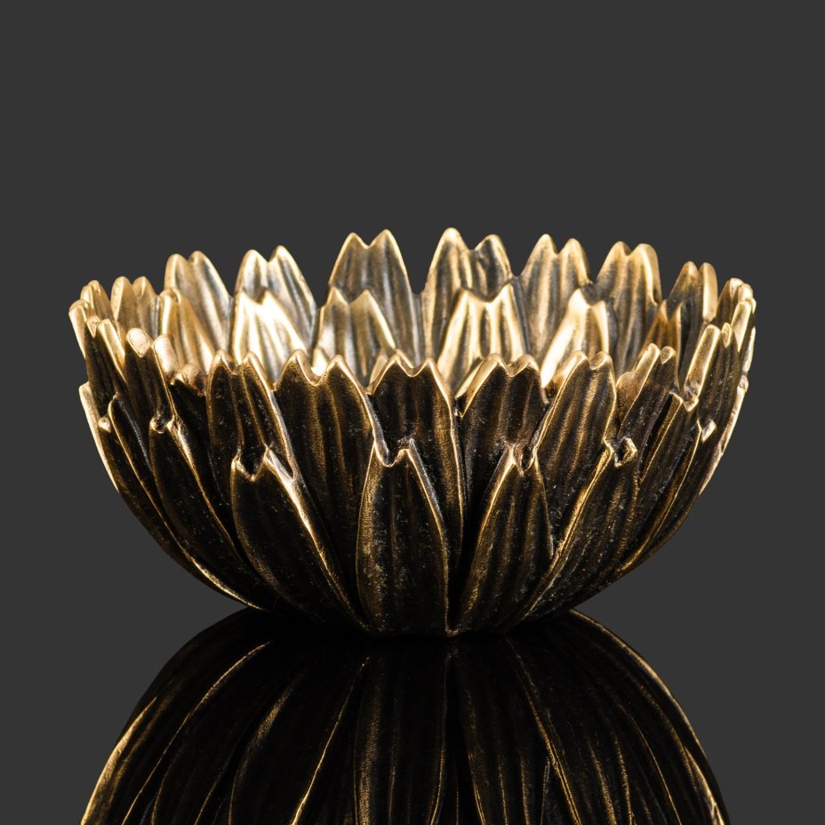 Вазочка - подсвечник "Гербера", бронза, патина, Российская Федерация, 2025 г.