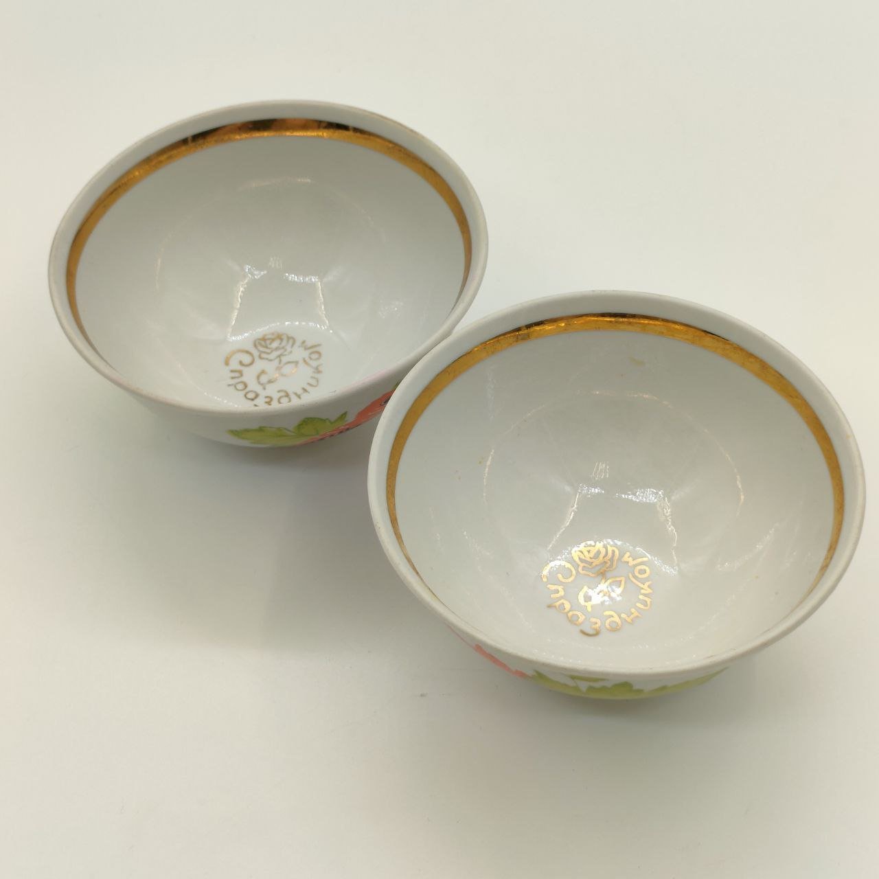 Пара пиал с орнитологическим декором, фарфор, деколь, золочение, Самаркандский фарфоровый завод, СССР, 1972-1982 гг.