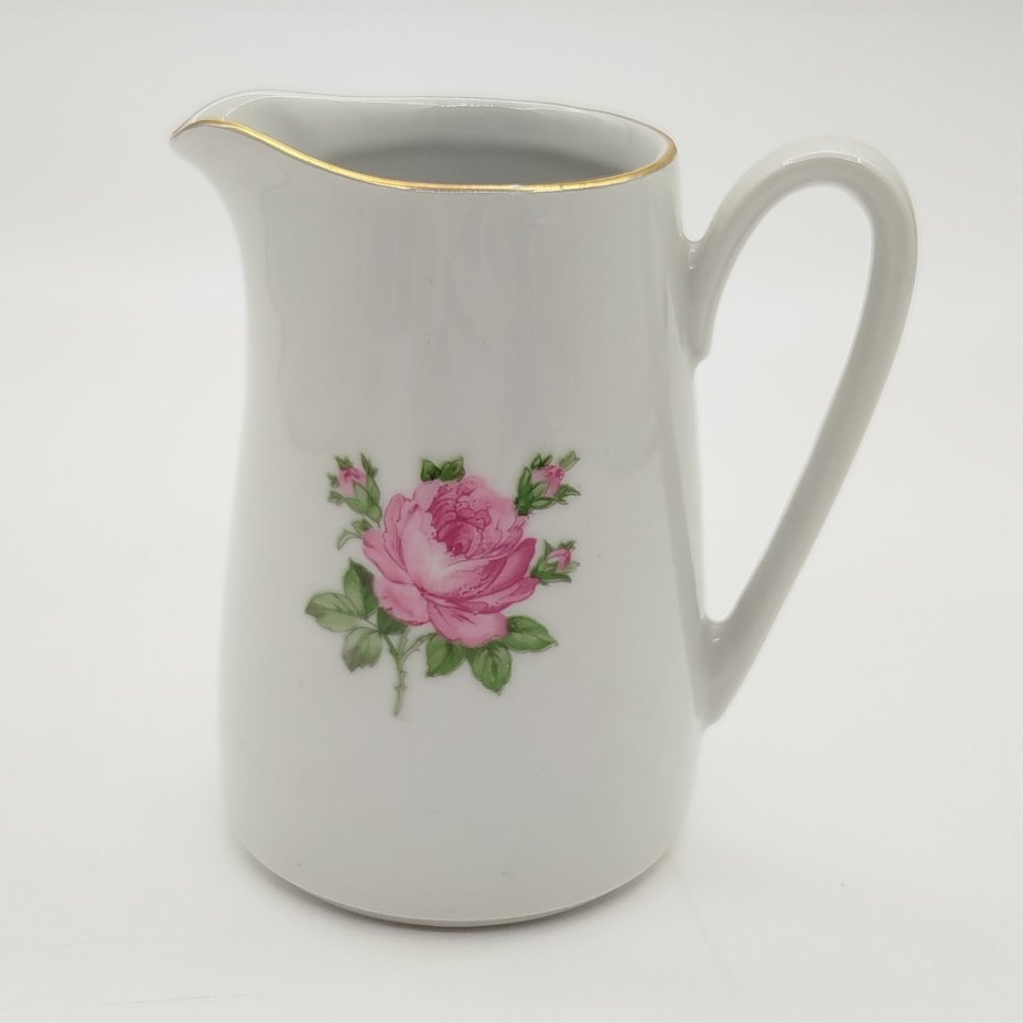 Молочник, украшенный изображением розы