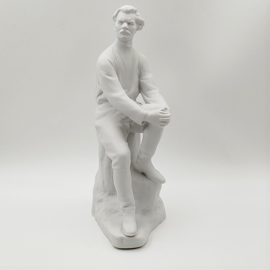 Статуэтка "Максим Горький", автор В.Г. Стамов,, бисквит, Ленинградский фарфоровый завод (ЛФЗ), СССР, 1950-1960 гг.