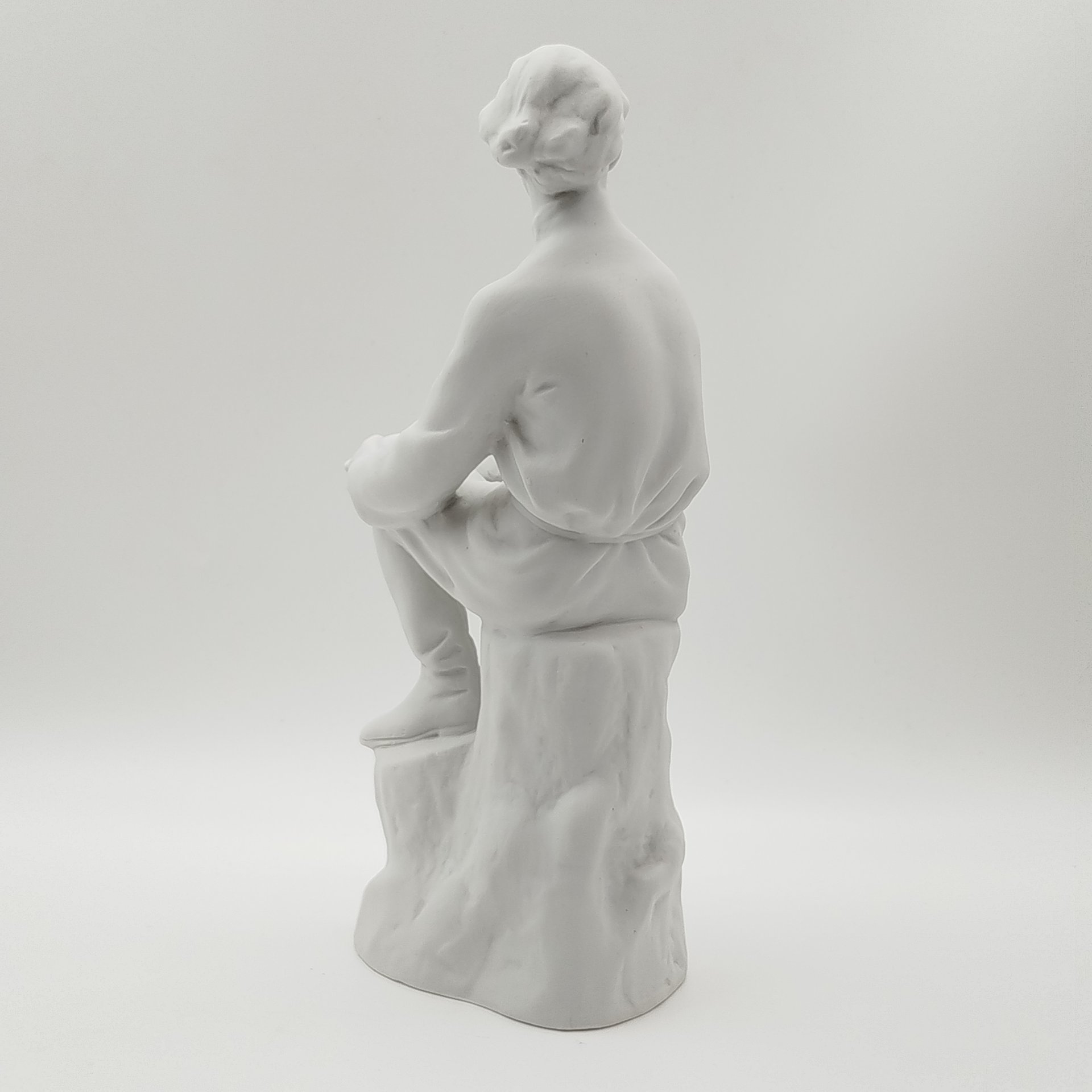 Статуэтка "Максим Горький", автор В.Г. Стамов,, бисквит, Ленинградский фарфоровый завод (ЛФЗ), СССР, 1950-1960 гг.