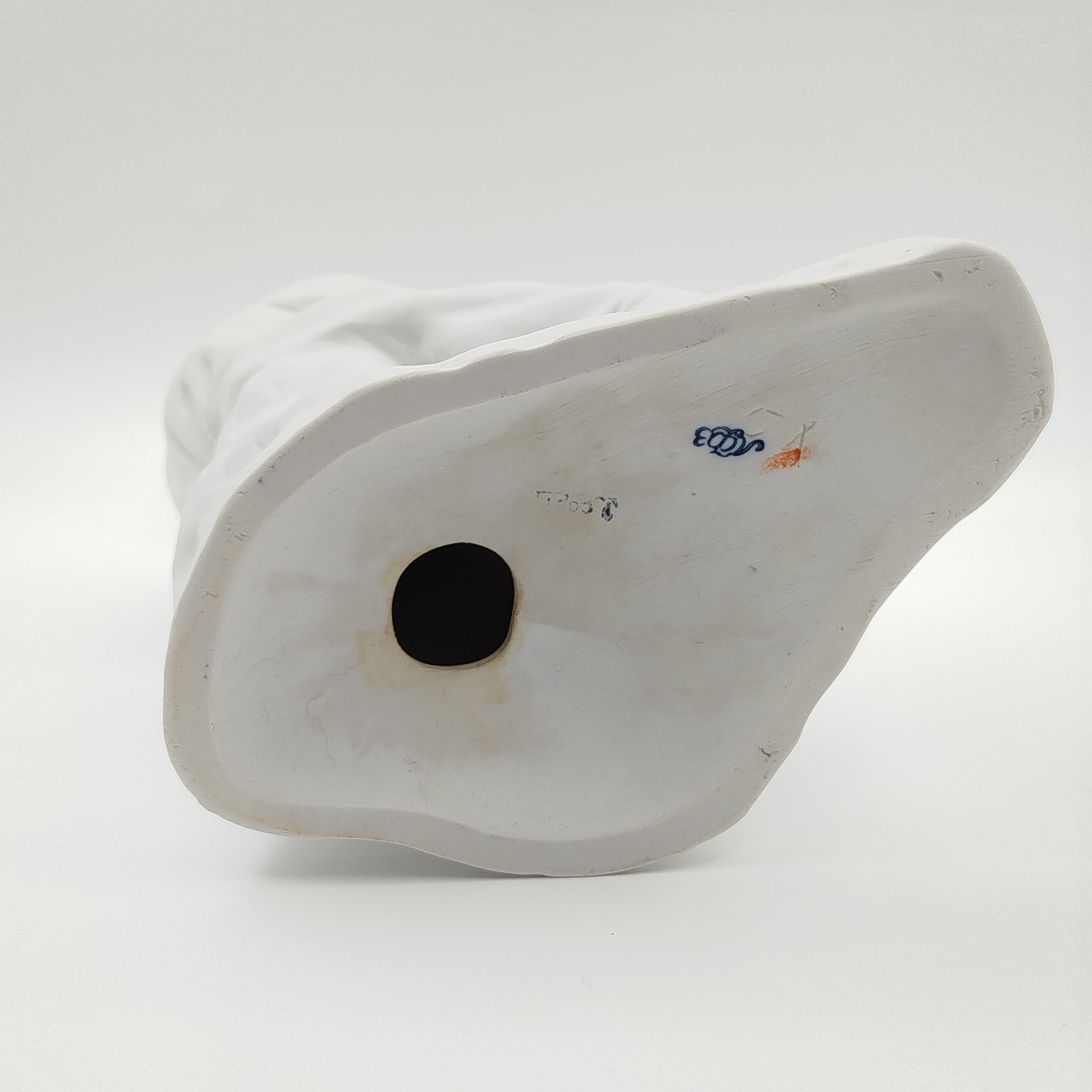 Статуэтка "Максим Горький", автор В.Г. Стамов,, бисквит, Ленинградский фарфоровый завод (ЛФЗ), СССР, 1950-1960 гг.