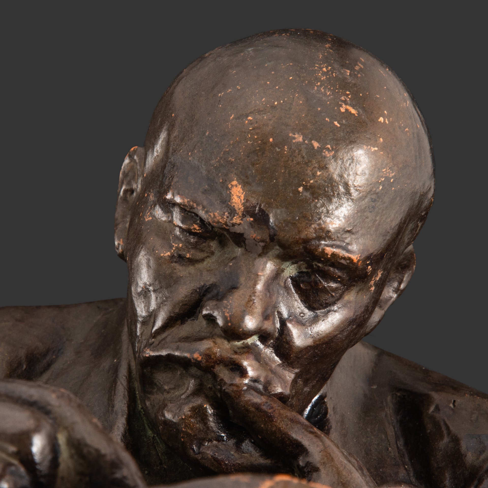 Бюст "Ленин за письменным столом", автор Н.А. Андреев, керамика, крытье, Гжельский экспериментальный керамический завод «Всекохудожник», Гжельский экспериментальный керамический завод «Всехудожник»