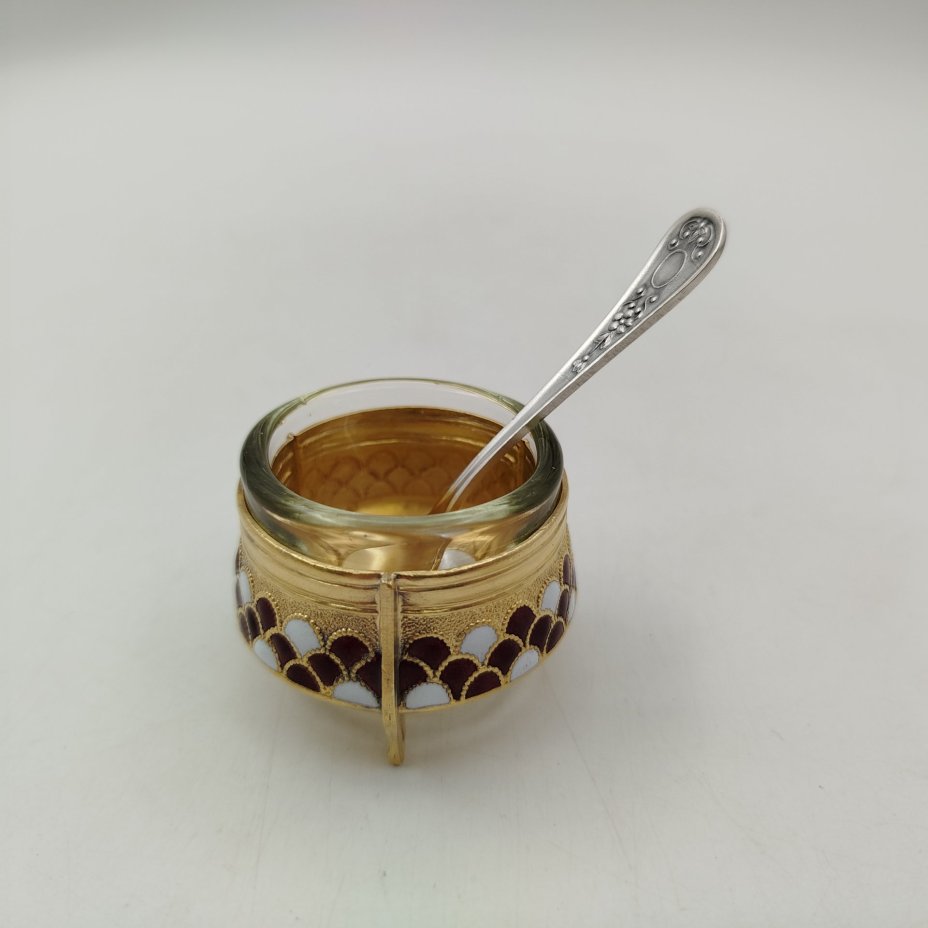 Солонка с декором в виде чешуи и ложечкой, мельхиор (медь-никель), эмали, стекло, Мстерская художественная фабрика  «Ювелир», СССР, 1970-1990 гг.