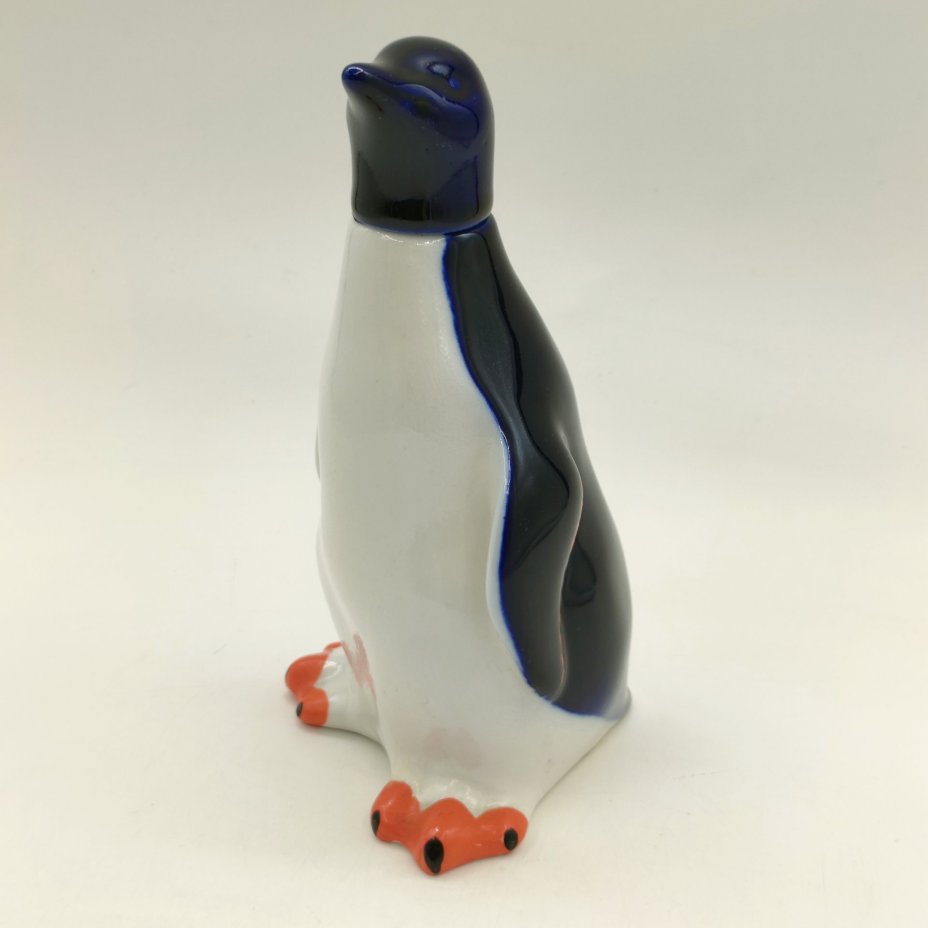 Штоф "Пингвин", скульптор Н.А. Кольцов, фарфор, кобальт, роспись, Ленинградский фарфоровый завод (ЛФЗ), СССР, 1963 г.