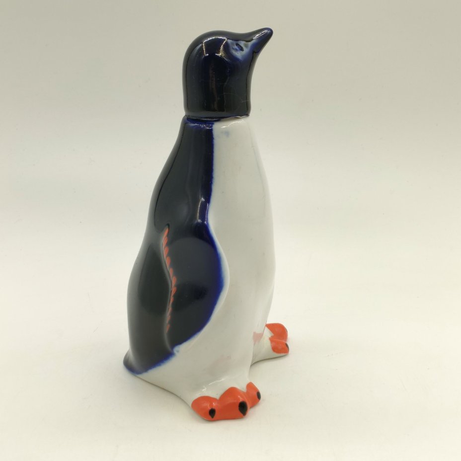 Штоф "Пингвин", скульптор Н.А. Кольцов, фарфор, кобальт, роспись, Ленинградский фарфоровый завод (ЛФЗ), СССР, 1963 г.