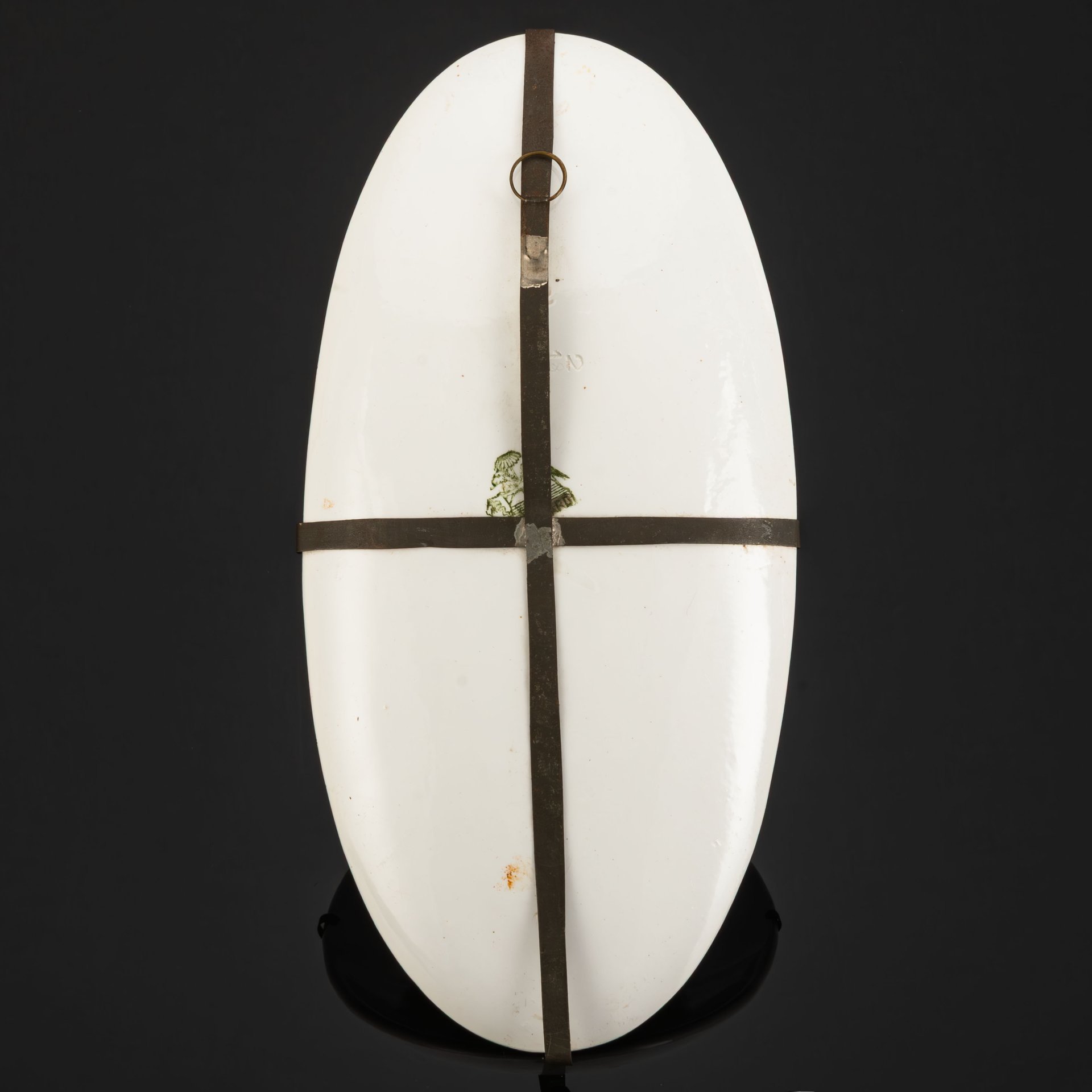 Панно настенное "Скрипач с обезьянкой на поводке" ("Музыкант"), художник Giuseppe Bertini (1825-1898 гг.), Società Ceramica Richard, фаянс, роспись, металл, Италия, 1870-1896 гг.