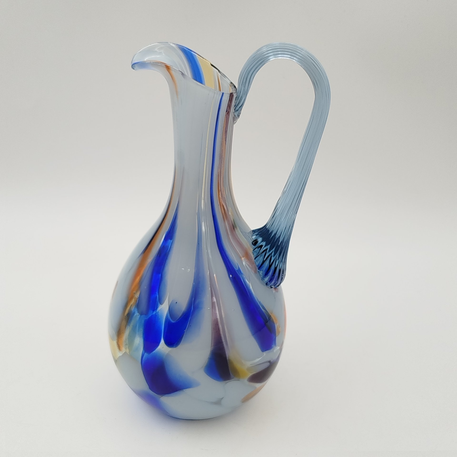 Кувшин с декором виде цветных полос и пятен, цветное стекло, гутная техника, СССР, 1970-1990 гг.