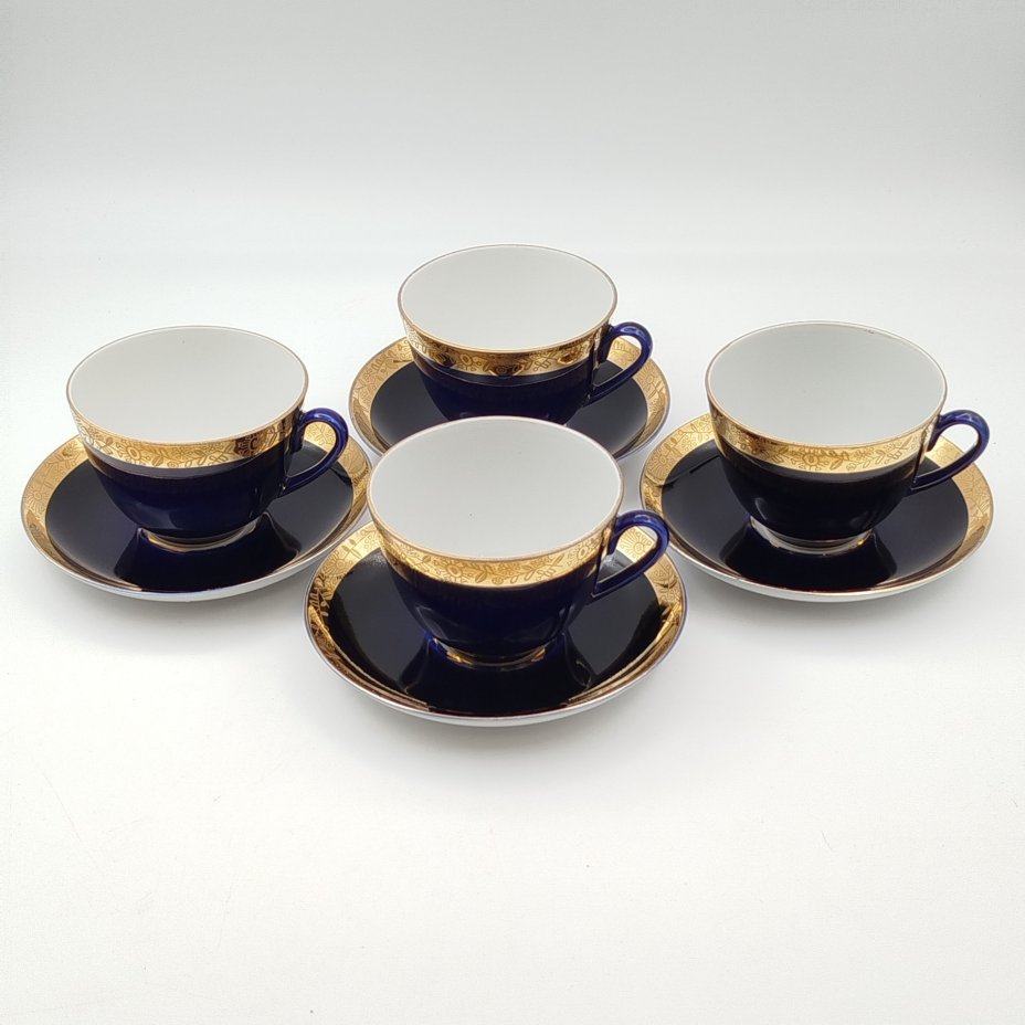 Набор чайных пар с растительным орнаментом на 4 персоны, фарфор, крытье кобальтом, золочение, Ленинградский фарфоровый завод (ЛФЗ), СССР, 1970-1980 гг.