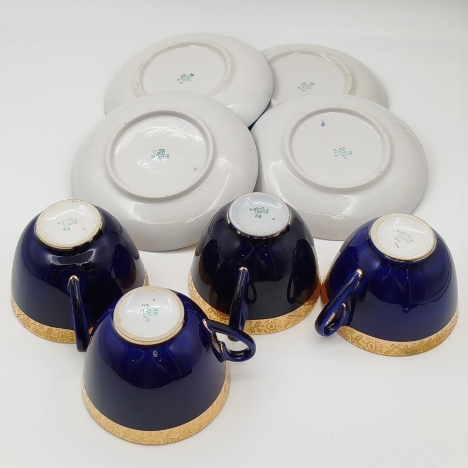 Набор чайных пар с растительным орнаментом на 4 персоны, фарфор, крытье кобальтом, золочение, Ленинградский фарфоровый завод (ЛФЗ), СССР, 1970-1980 гг.