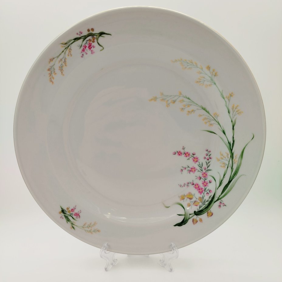 Блюдо круглой формы, украшенное цветочным декором, фарфор, деколь, золочение, Bareuther & Co., Bavaria, Германия, 1931-1945 гг.