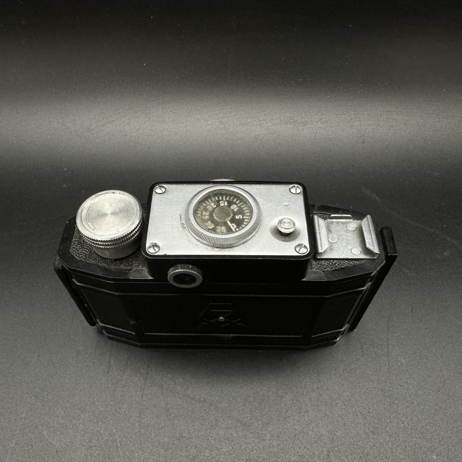 Фотоаппарат "Смена-2" в оригинальном кофре, Государственный оптико-механический завод имени ОГПУ (ГОМЗ)