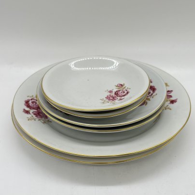 Набор десертный из 6 десертных тарелок с цветочным декором, фарфор, деколь, золочение, Freiberger Porzellan, ГДР, 1970-1995 гг.