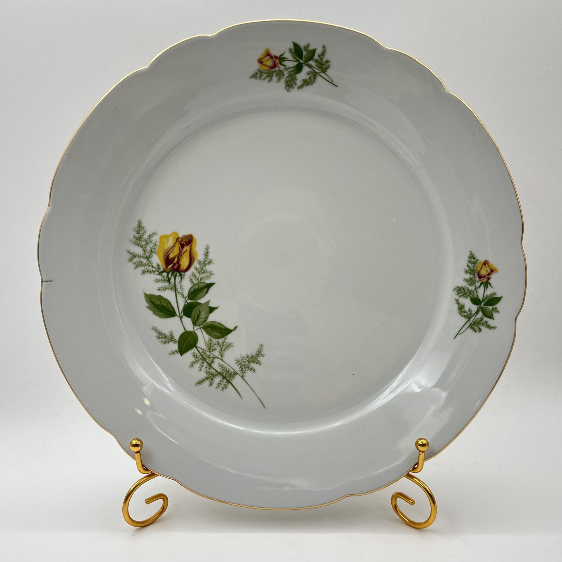 Набор обеденных тарелок с блюдом "Желтая роза" на 4 персоны, фарфор, деколь, золочение, Kahla, ГДР, 1970-1980 гг.