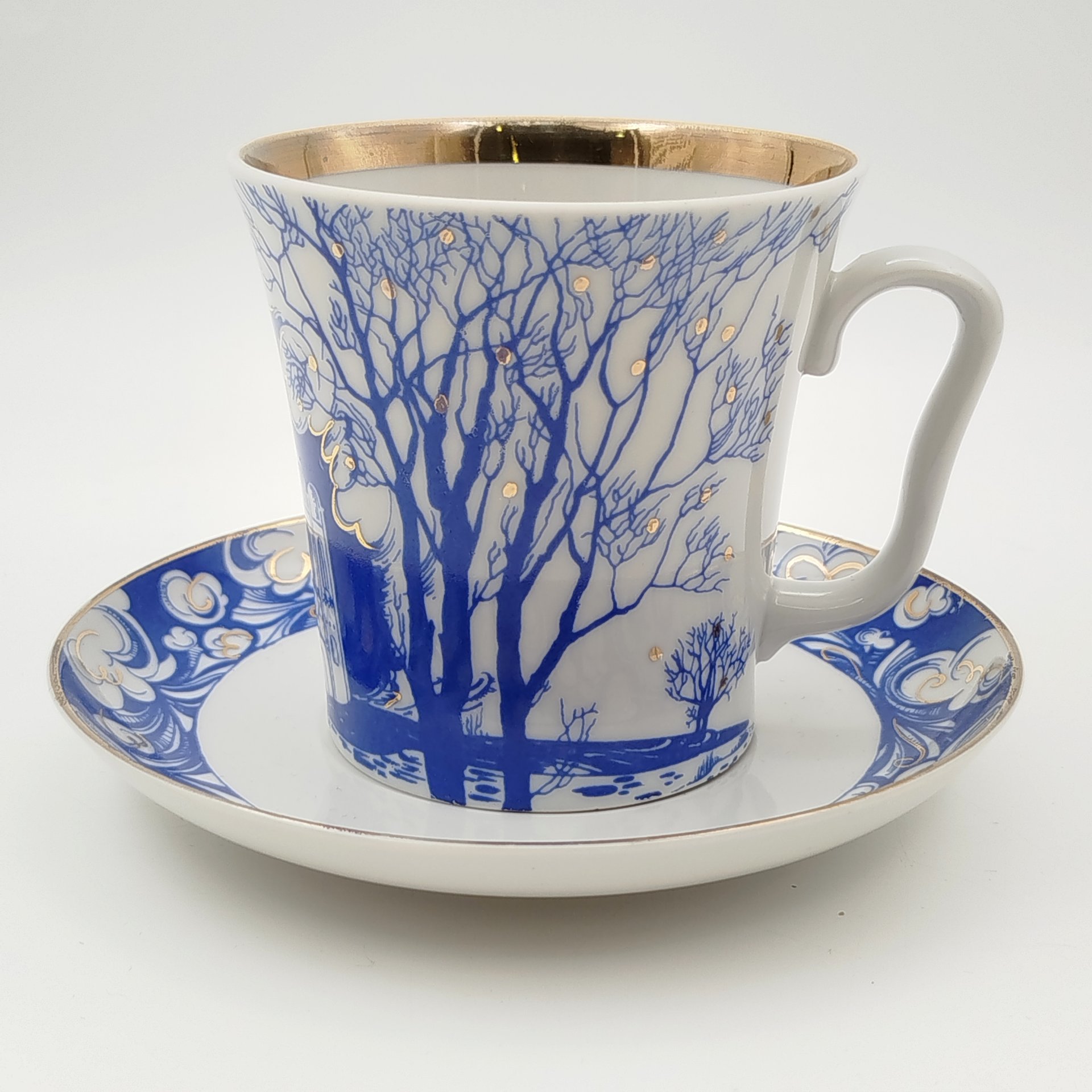 Пара кофейная "У ручья" (форма "Витая"), фарфор, деколь, Ленинградский фарфоровый завод (ЛФЗ), Россия, 1989-2001 гг.