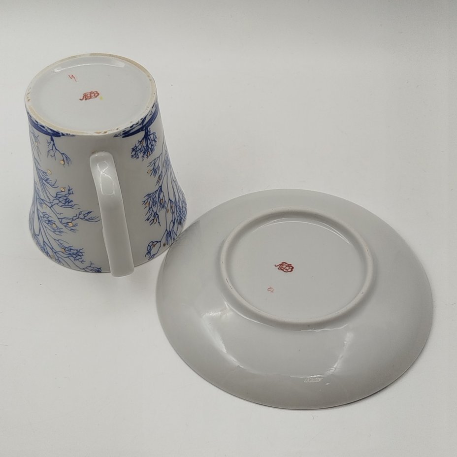 Пара кофейная "У ручья" (форма "Витая"), фарфор, деколь, Ленинградский фарфоровый завод (ЛФЗ), Россия, 1989-2001 гг.