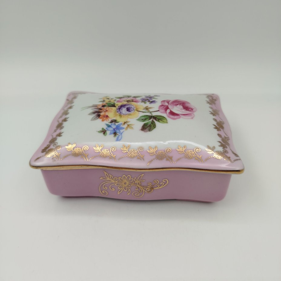 Шкатулка прямоугольной формы, с цветочным декором, фарфор, деколь, крытье, золочение, Martinroda Friedrich Eger & Co. (PM), Германия, 1970-1990 гг.