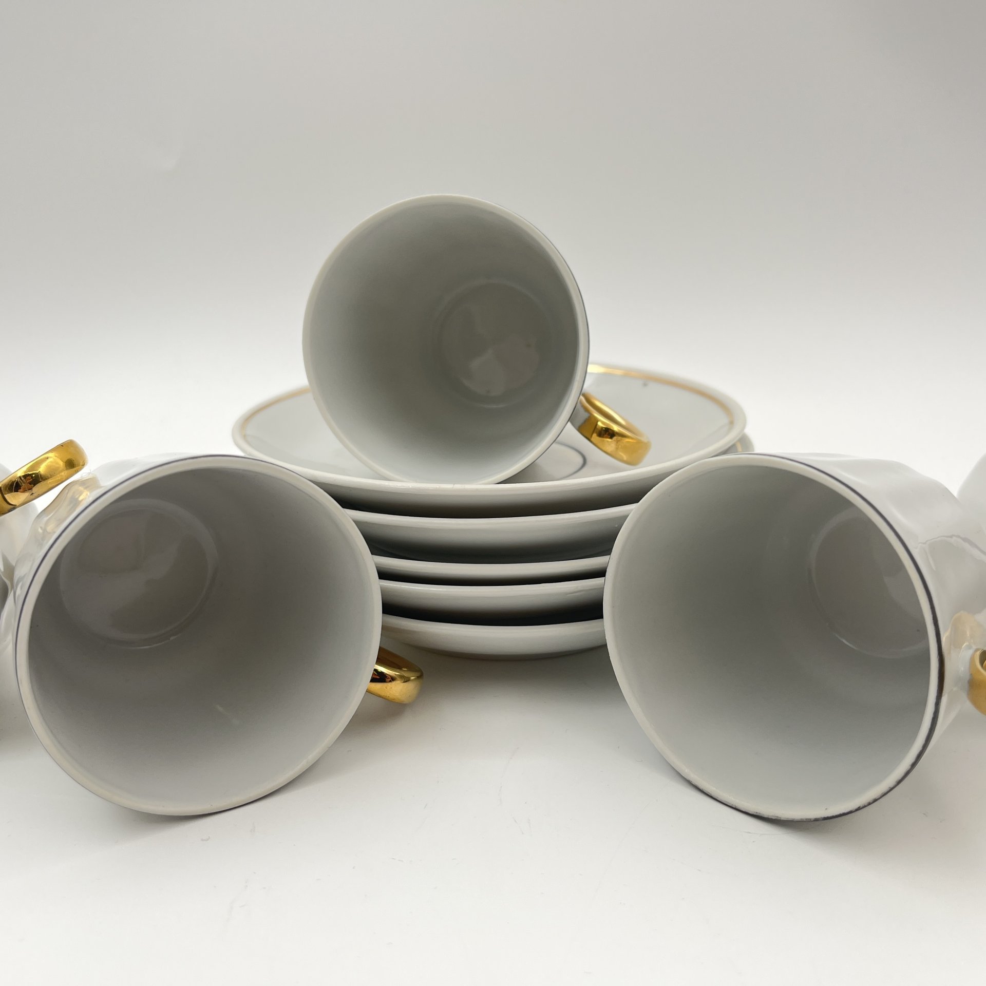 Набор из 5-ти кофейный пар, украшенных лаконичным декором, фарфор, золочение, Барановский фарфоровый завод, СССР, 1970-1990 гг.