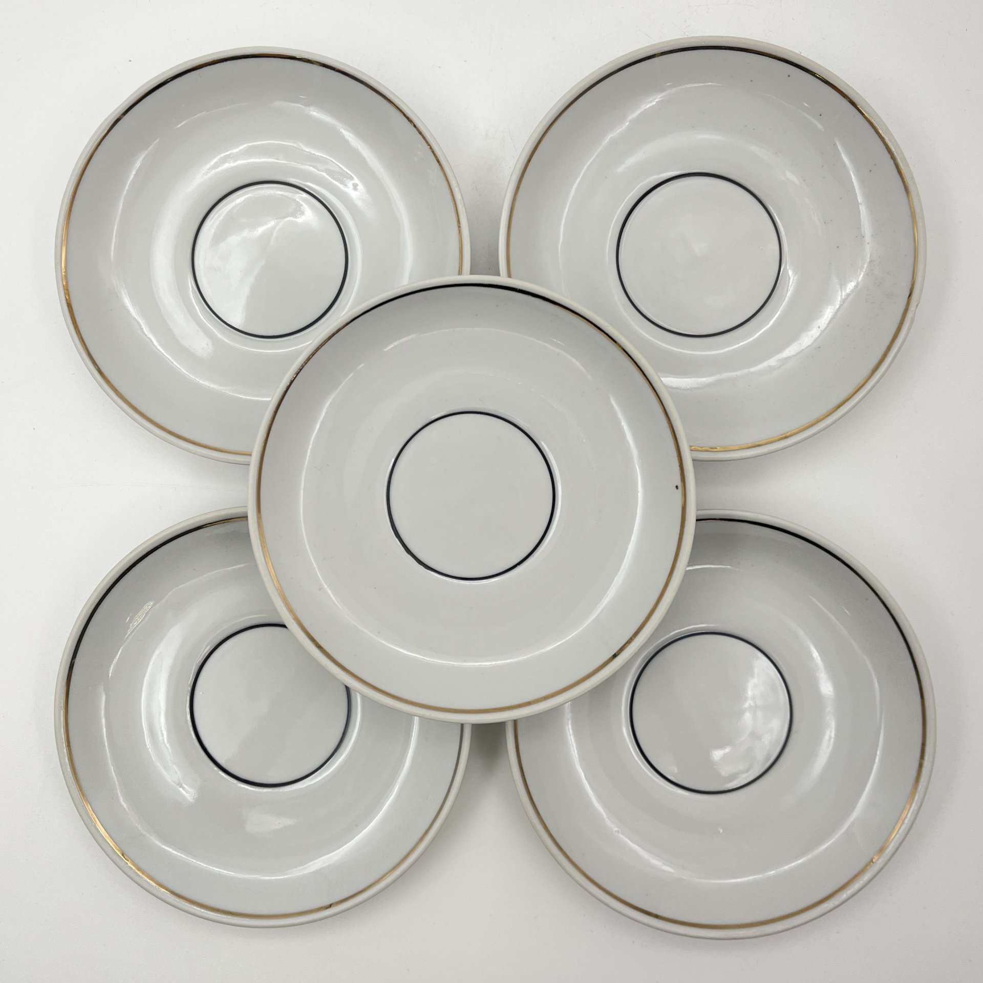 Набор из 5-ти кофейный пар, украшенных лаконичным декором, фарфор, золочение, Барановский фарфоровый завод, СССР, 1970-1990 гг.