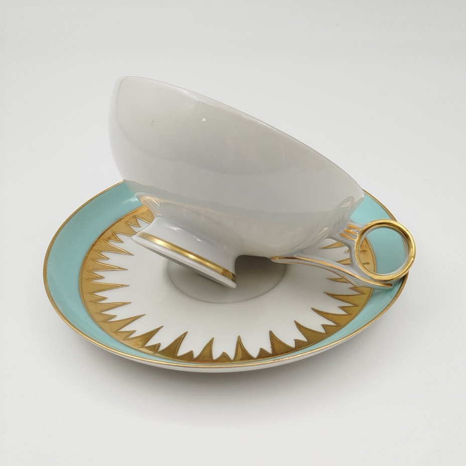 Чайная пара бирюзового цвета с золотистым декором (чашка и десертная тарелка), фарфор, крытье, золочение, Wallendorf, ГДР, 1963-1990 гг.