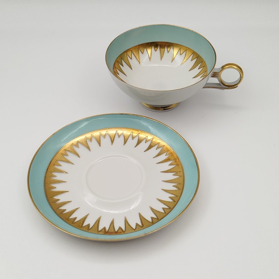 Чайная пара бирюзового цвета с золотистым декором (чашка и десертная тарелка), фарфор, крытье, золочение, Wallendorf, ГДР, 1963-1990 гг.