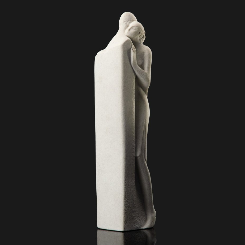 Скульптура в стиле постмодерн "Влюбленные", Marbell Stone Art, натуральный камень, (песчаник), резьба