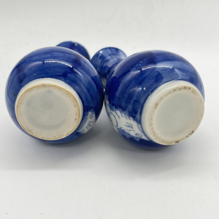 Парные вазочки с расписным цветочным декором