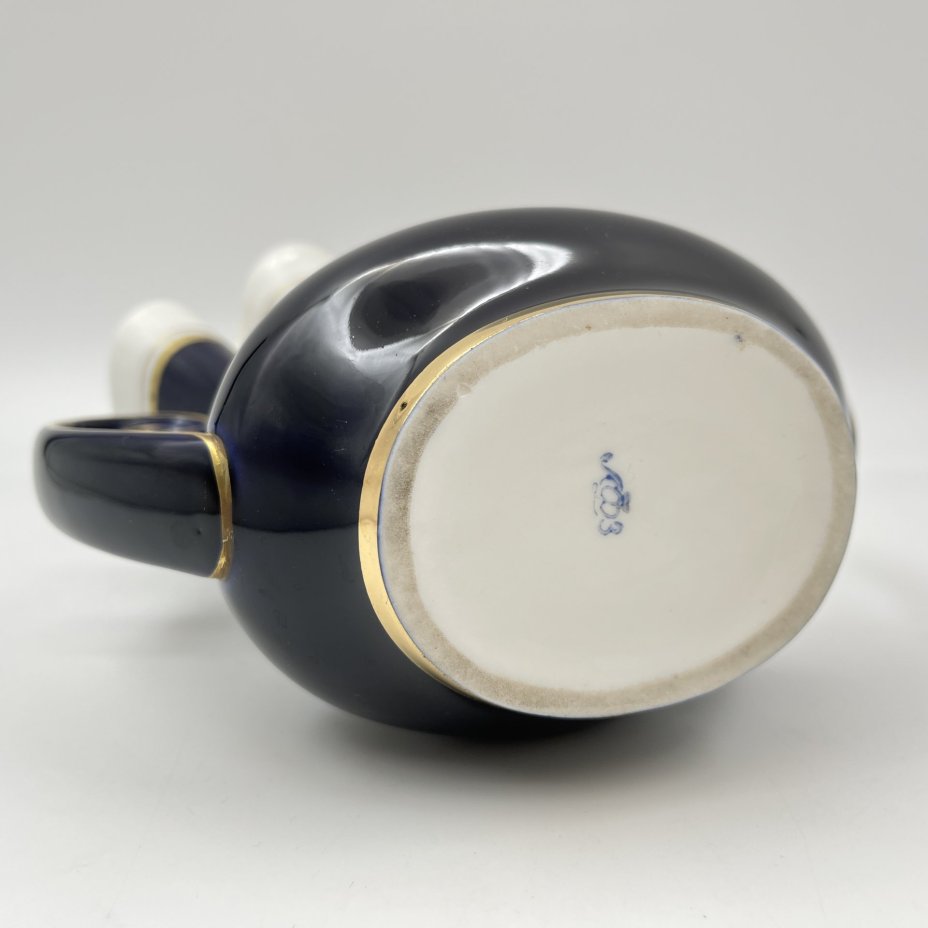 Ваза "Веерная", автор Э.М. Криммер, фарфор, крытье кобальтом, золочение, Ленинградский фарфоровый завод (ЛФЗ), СССР, 1950-1970 гг.