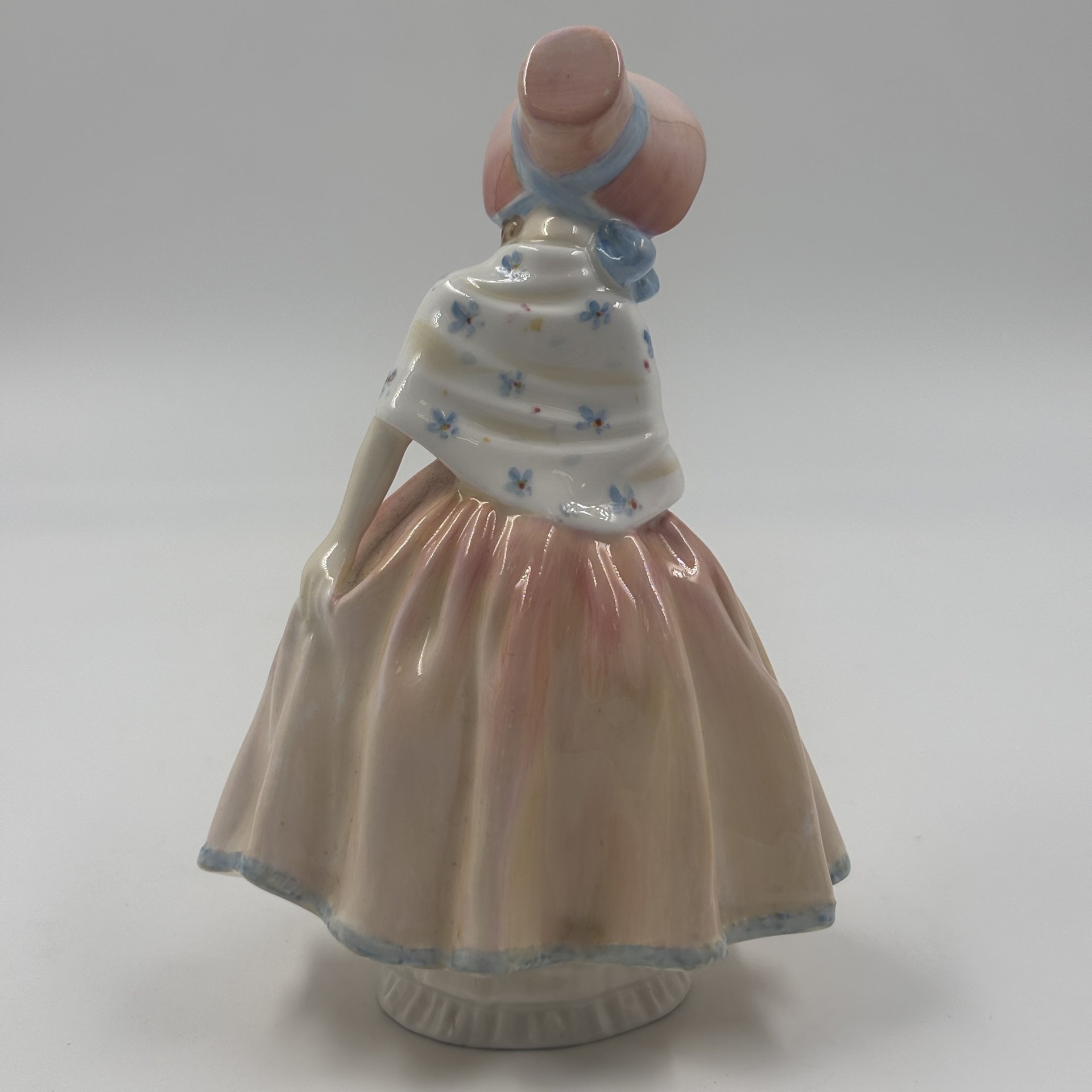 Статуэтка "Лили" ("Lily"), Royal Doulton