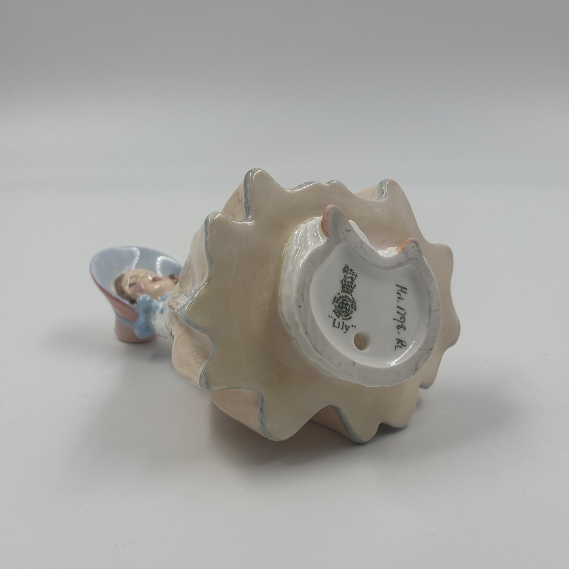 Статуэтка "Лили" ("Lily"), Royal Doulton